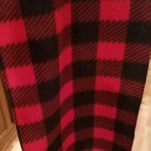 Runners and decorated cans